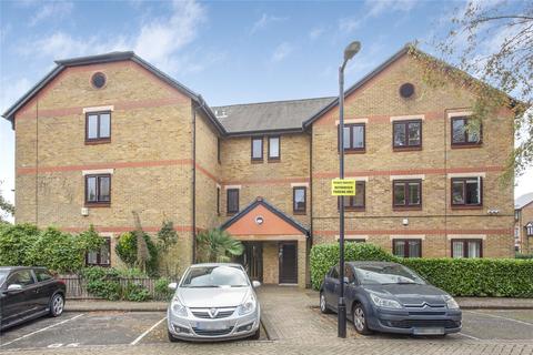 85 Riverside Close, London, E5 9SS