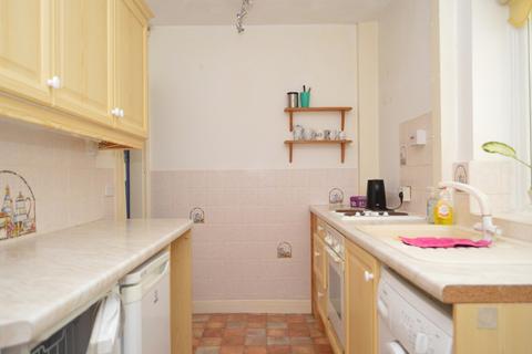 62 Incline Road, Oldham, OL8 4QW