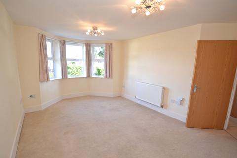 2 bedroom flat to rent, Broadstone