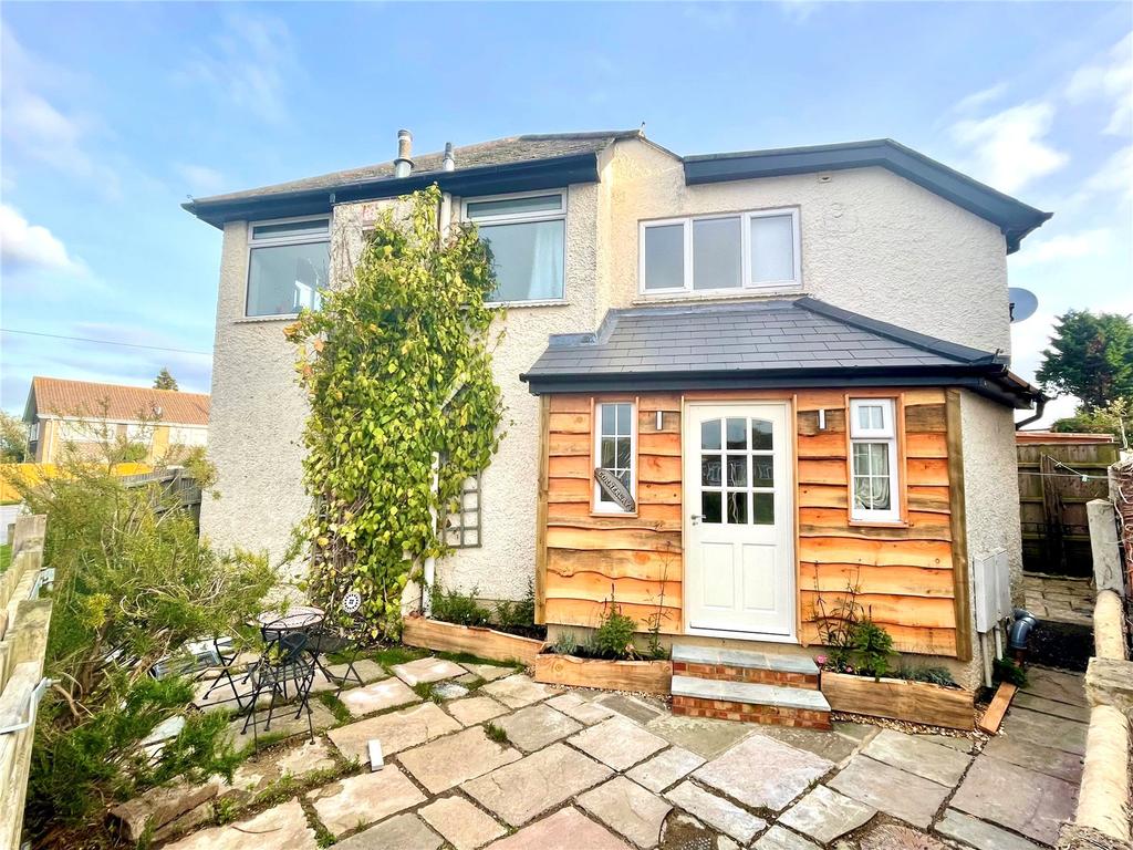 May Avenue, Lymington, SO41 2 bed semidetached house £375,000