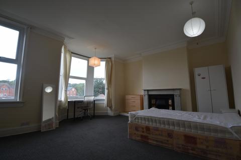 6 bedroom house to rent - Brudenell Road, Leeds LS6