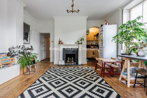 Flat B, The Elms Elm Lane, London, SE6 4LB