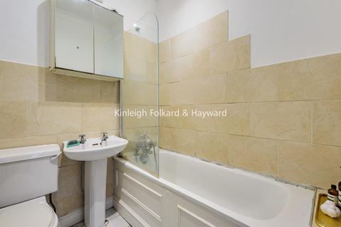 Flat B, The Elms Elm Lane, London, SE6 4LB