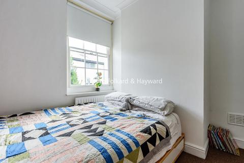 Flat B, The Elms Elm Lane, London, SE6 4LB