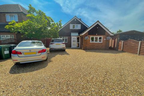 148 Staines Road, Wraysbury, Staines-upon-thames, TW19 5AH