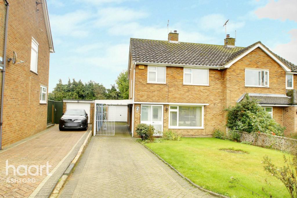 Rylands Road, Ashford 3 bed semidetached house £350,000