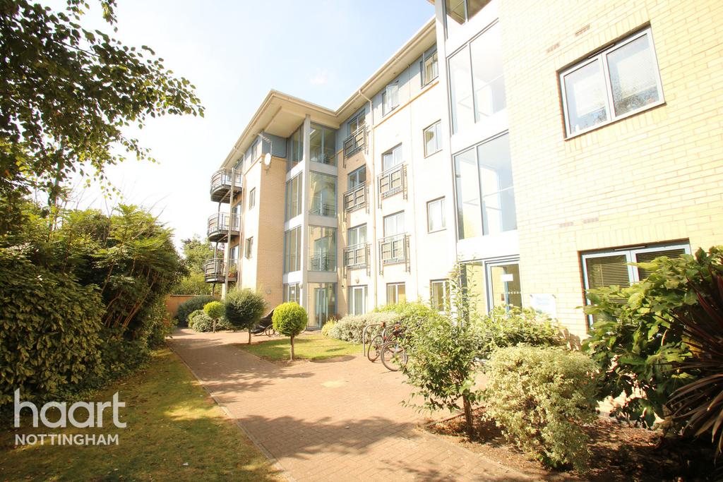 Castle Quay Close, Castle Marina 2 bed apartment £180,000