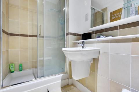 12 Deveraux Close, Beckenham, BR3 3GW