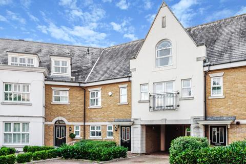 12 Deveraux Close, Beckenham, BR3 3GW