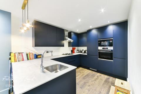 80 Belgrade Road, London, N16 8DJ