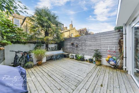 80 Belgrade Road, London, N16 8DJ