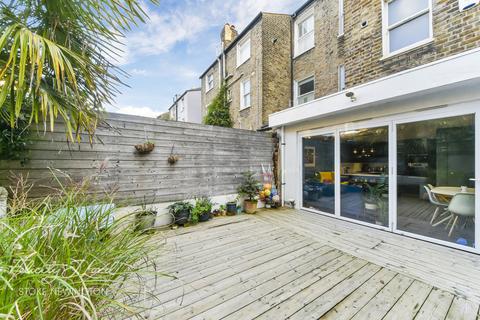 80 Belgrade Road, London, N16 8DJ