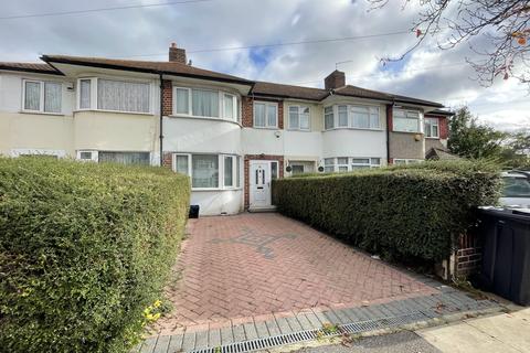 30 Thurlow Gardens, Ilford, IG6 2UU