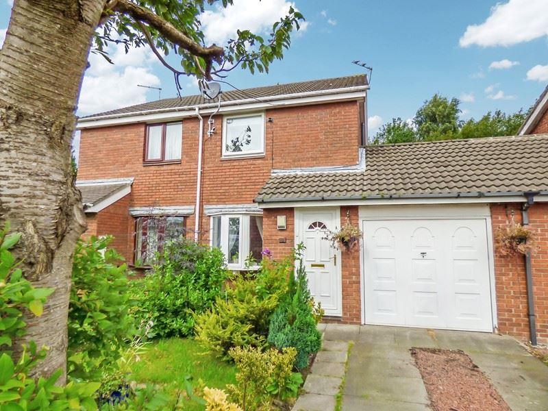 Castle Way, Pegswood, Morpeth... 2 bed semidetached house £550 pcm
