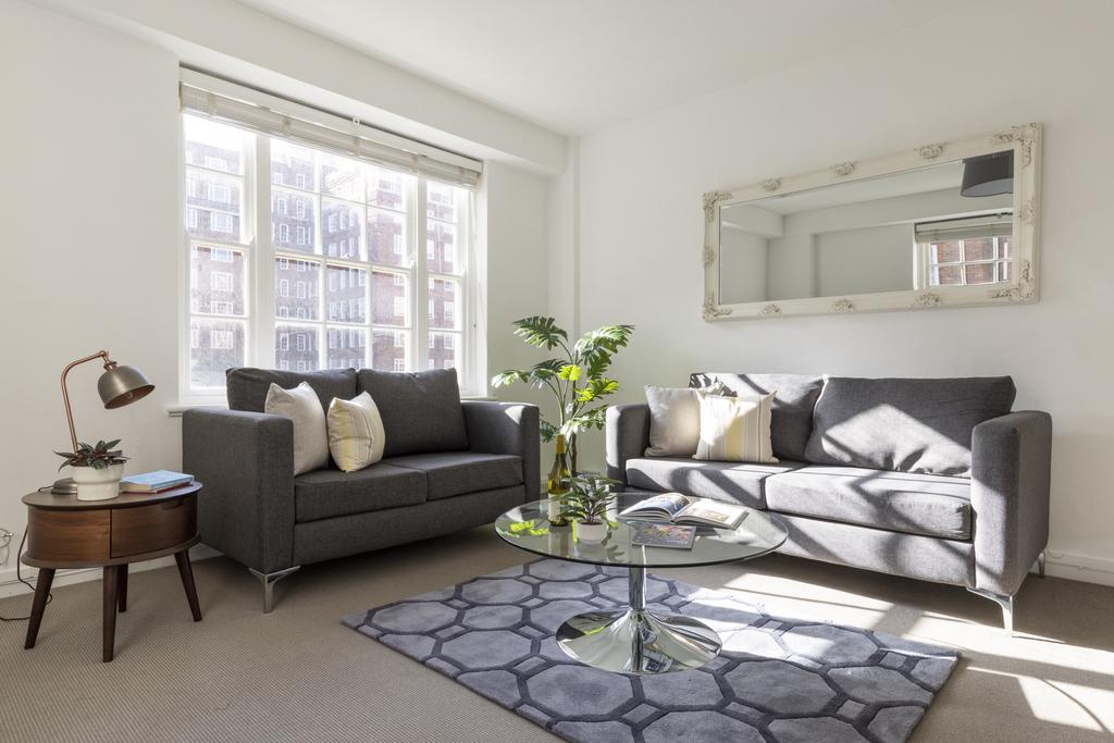 p308, Dolphin Square, London, SW1V 3LX 2 bed flat - £2,708 pcm (£625 pw)