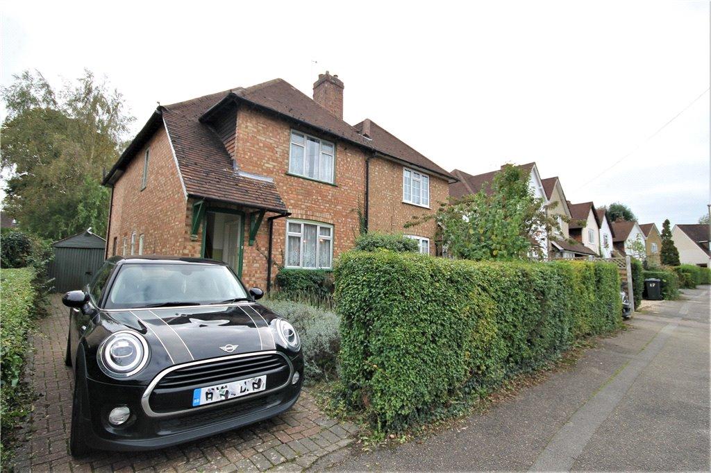Raymond Crescent, Guildford, GU2 3 bed semidetached house £350,000