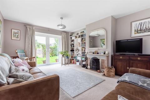 Pippins Barnham Road, Eastergate, Chichester, PO20 3RT