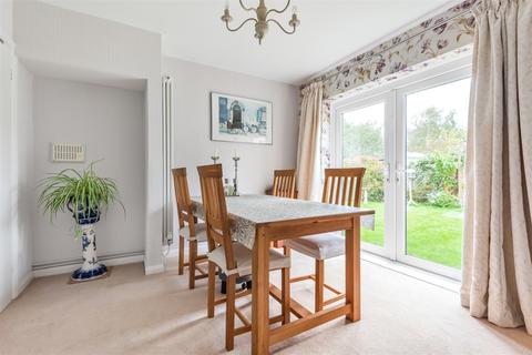 Pippins Barnham Road, Eastergate, Chichester, PO20 3RT