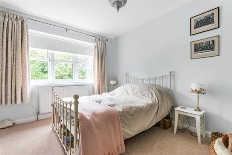 Pippins Barnham Road, Eastergate, Chichester, PO20 3RT