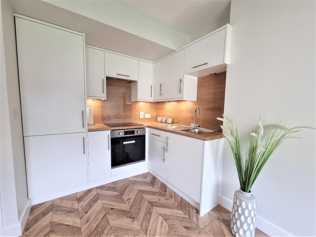 Foresterhill Road, Stockethill, Aberdeen, AB16 2 bed flat £600 pcm (£