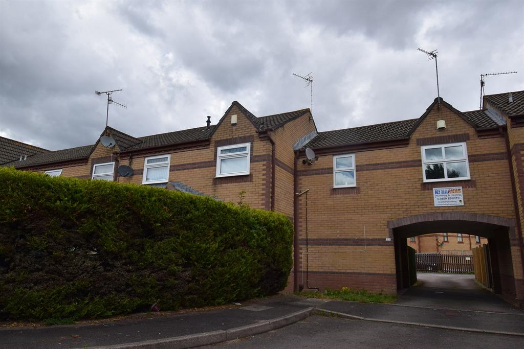 Arundel Place, City Gardens, Cardiff 1 bed flat £800 pcm (£185 pw)