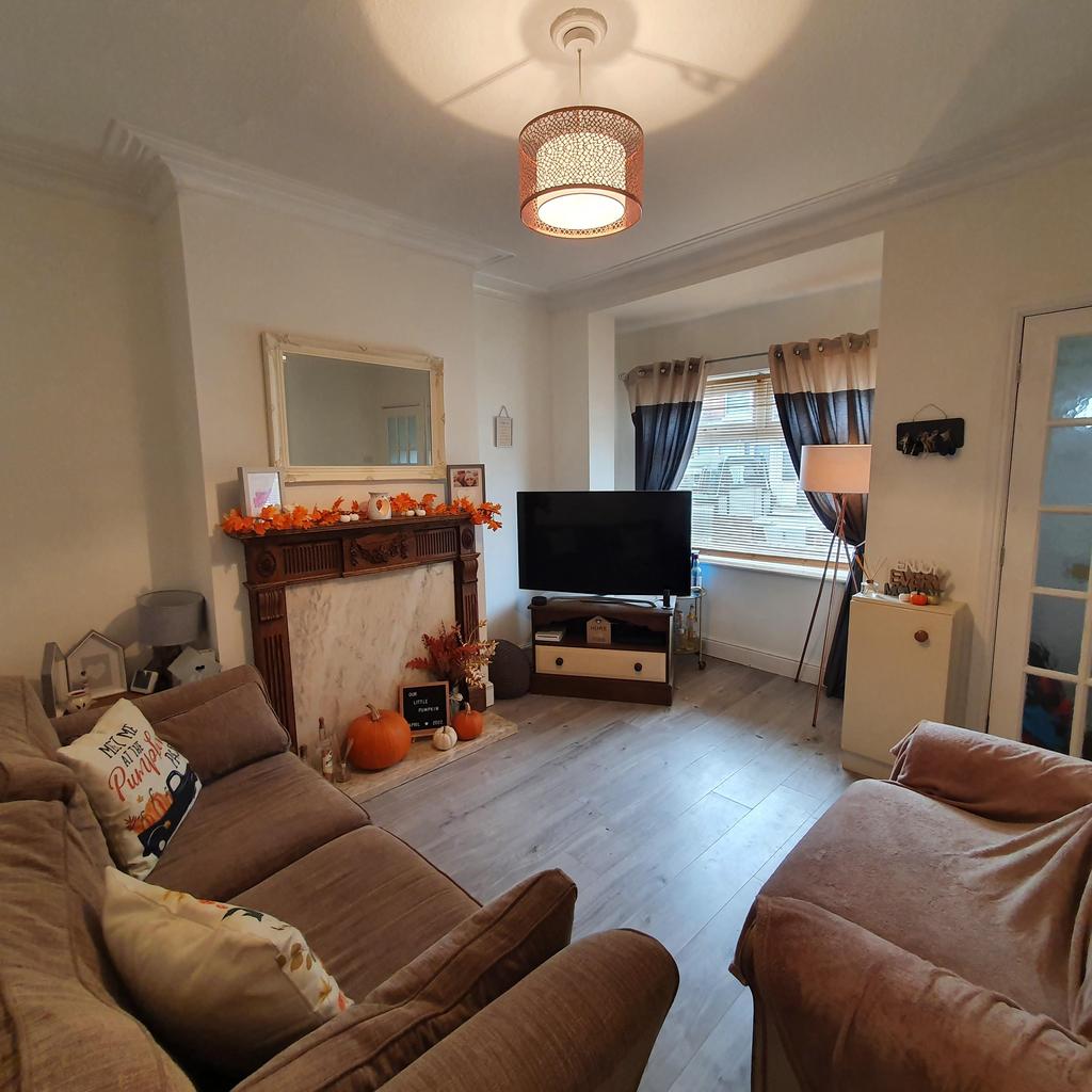 Ashcroft Road, Gainsborough DN21 2 bed terraced house £75,000