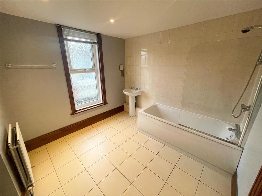 BATHROOM (offshoot)
