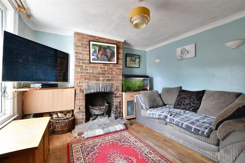 4 Worthing Road, Southwater, Horsham, RH13 9BP