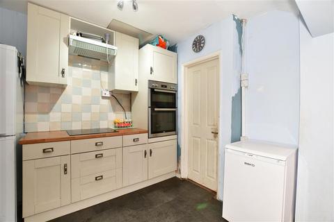 4 Worthing Road, Southwater, Horsham, RH13 9BP