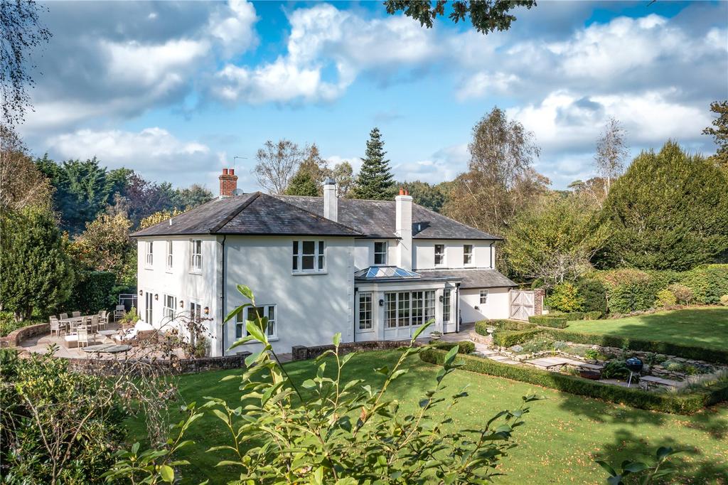 Oaklands Lane, West Lavington, Midhurst, West Sussex, GU29 5 bed