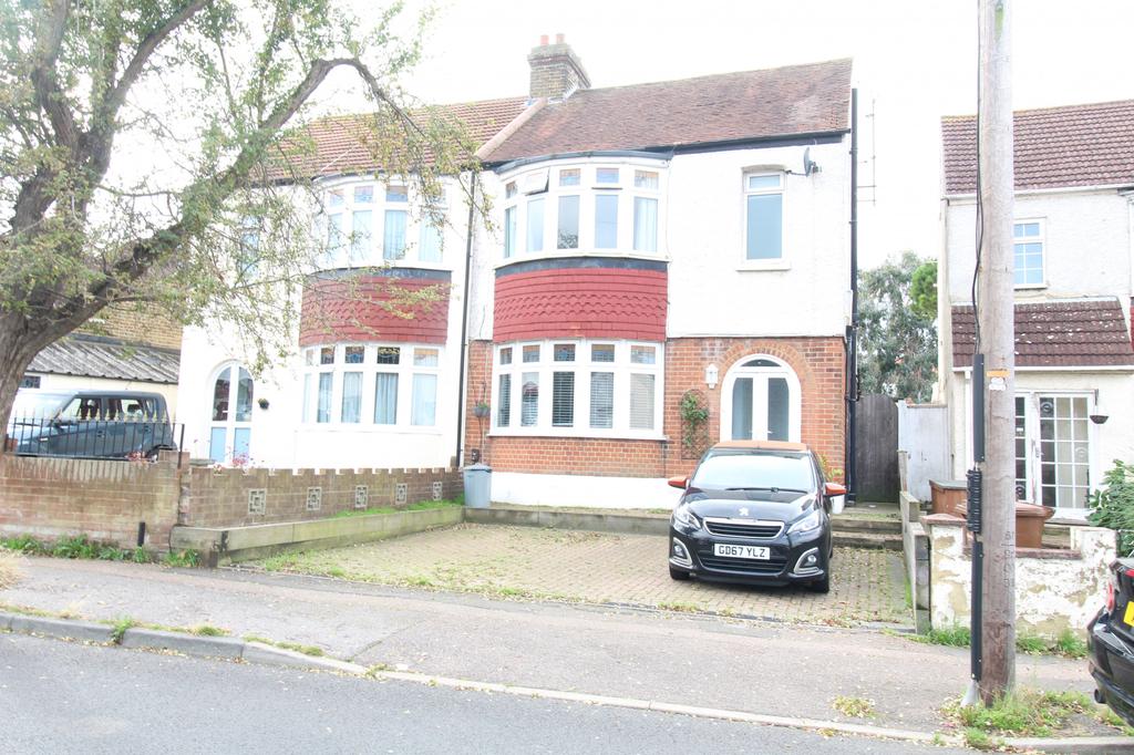 Barnsole Road, Gillingham, Kent, me7 3 bed semidetached house £350,000