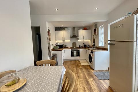 2 Burton Close, Carlton, Nottingham, NG4 3GT