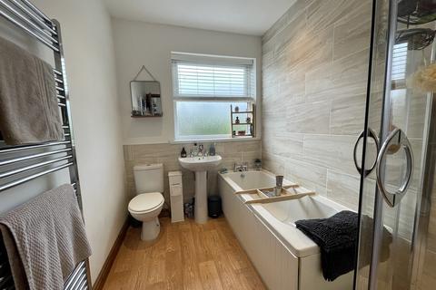 2 Burton Close, Carlton, Nottingham, NG4 3GT