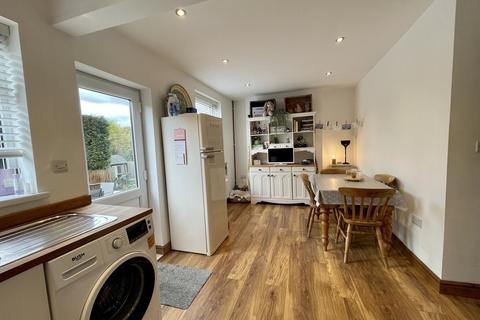 2 Burton Close, Carlton, Nottingham, NG4 3GT