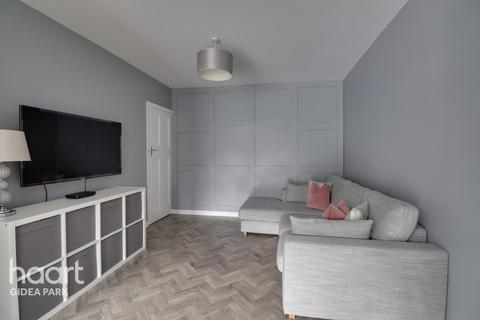 26 Marshalls Drive, Romford, RM1 4JT