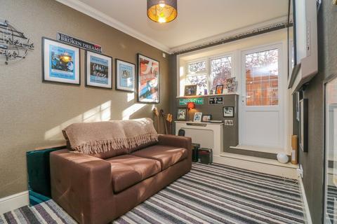 5 Arnolds Way, Rochford, SS4 3HW