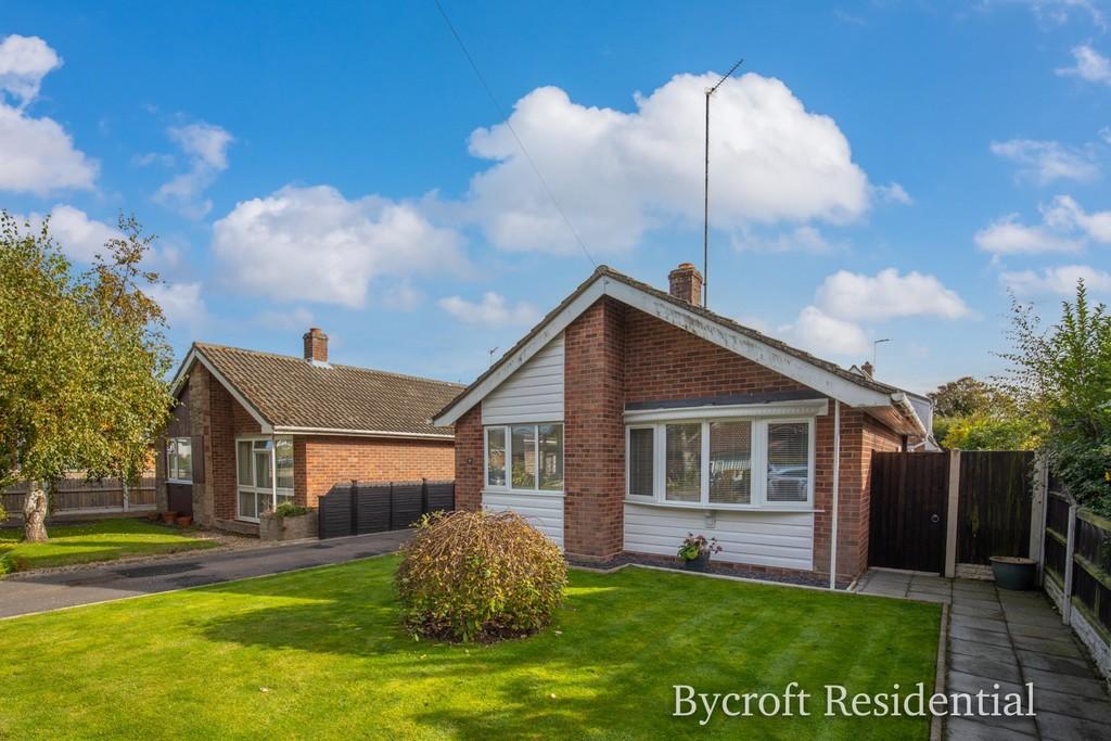 Pippin Close, Ormesby 2 bed detached bungalow - £260,000