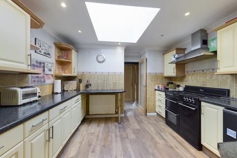 17 Compit Hills, Cromer, NR27 9LJ