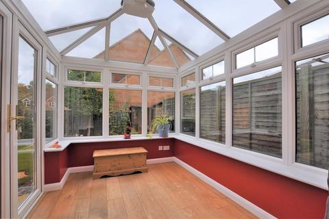 21 Deeprose Close, Guildford, GU2 9NA