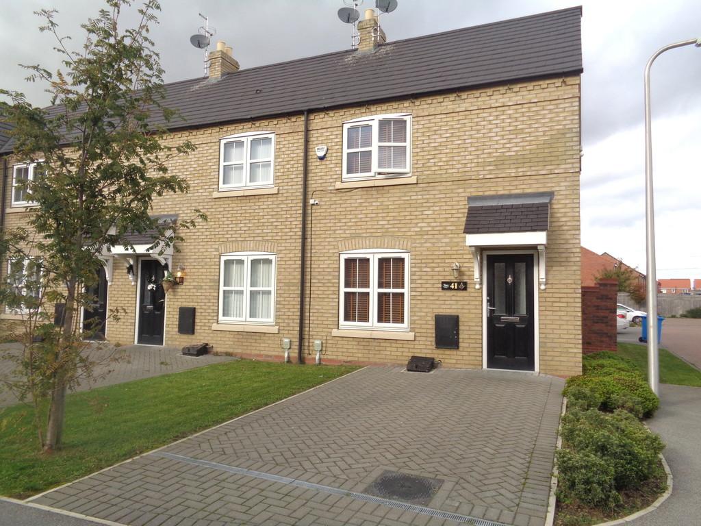 Hamlet Drive, Kingswood 2 bed end of terrace house £139,950
