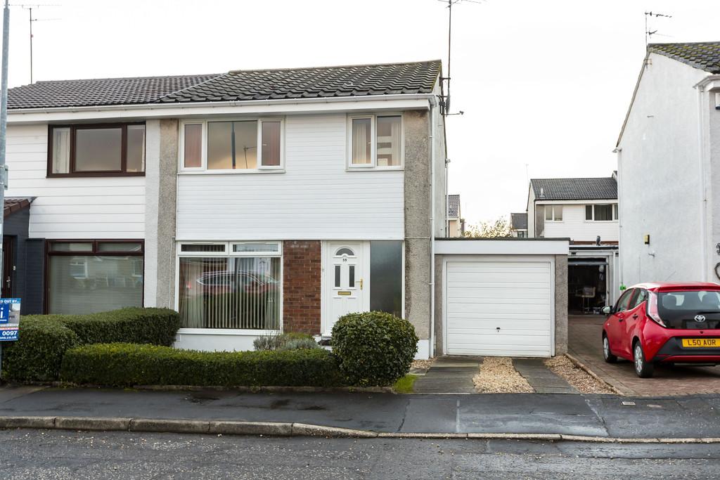 Pinewood Avenue, Lenzie 3 bed semidetached house £215,000