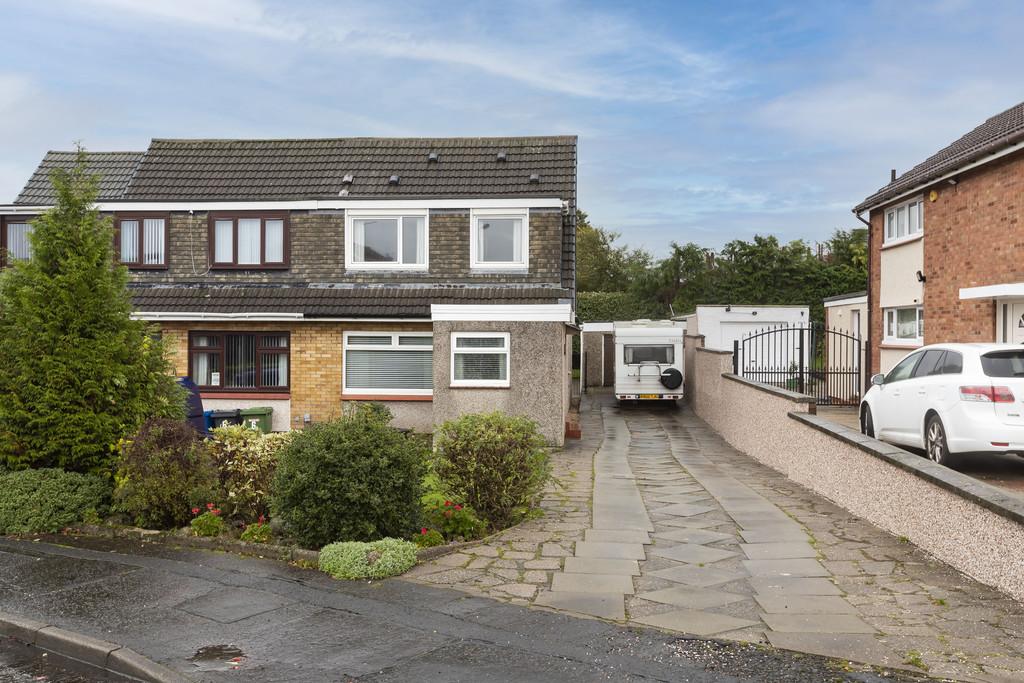 Bowmont Hill, Glagsow 3 bed semidetached house £225,000