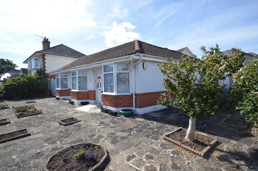 Western Avenue, Bournemouth 3 bed detached bungalow £350,000