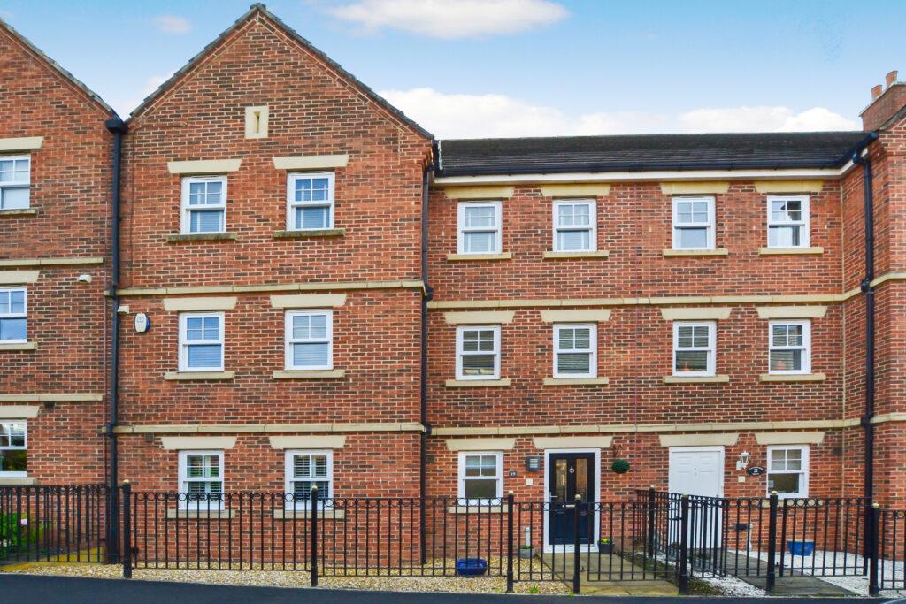 5 Bedroom House for Sale on Featherstone Grove, Newcastle Great Park 5