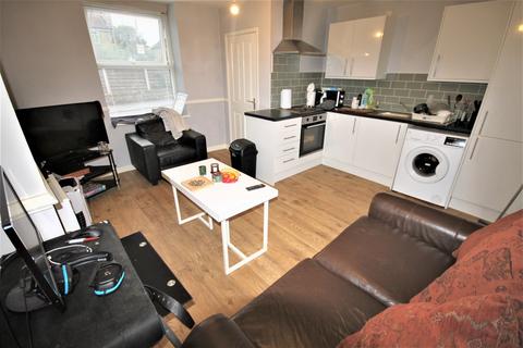 1 bedroom apartment to rent, Long Row, Horsforth, Leeds, LS18