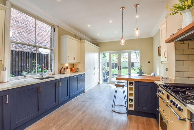 Grammar School Road, Latchford, Warrington 4 bed end of terrace house