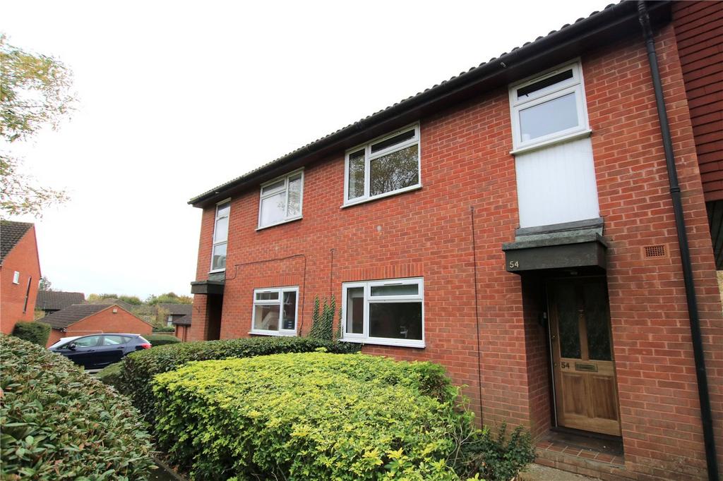 Fleetham Gardens, Lower Earley... 1 bed terraced house £1,100 pcm (£254 pw)
