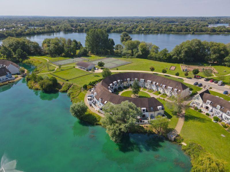 Lake, lodge,...