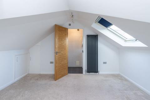 Flat 3, 51 Homersham Road, Kingston Upon Thames, KT1 3PL