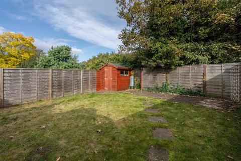 Flat 3, 51 Homersham Road, Kingston Upon Thames, KT1 3PL